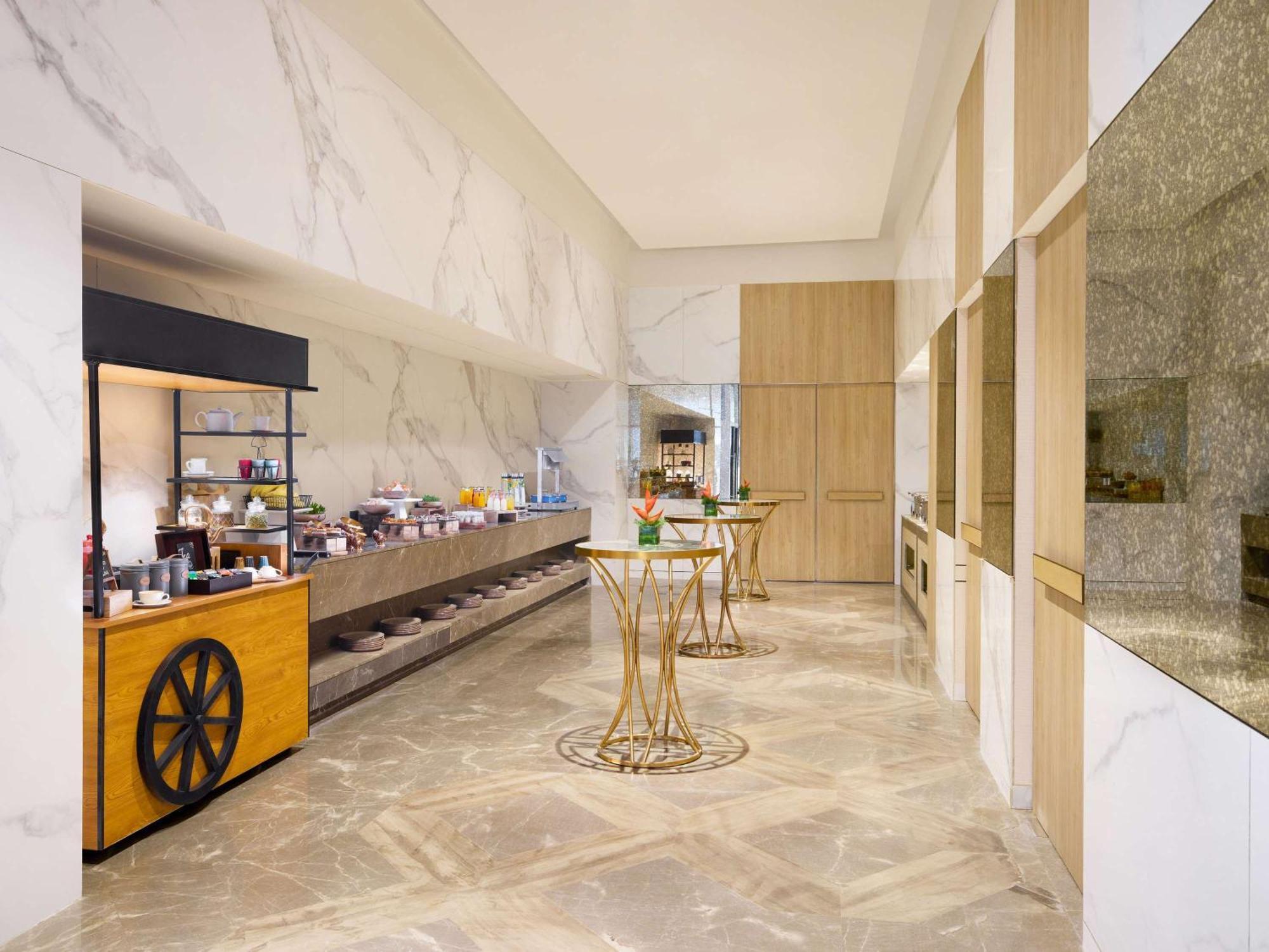 Novotel New Delhi City Centre Exterior photo
