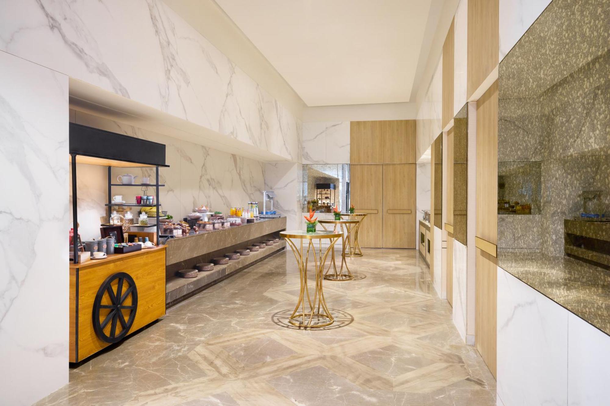 Novotel New Delhi City Centre Exterior photo